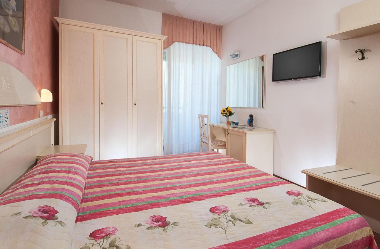 Hotel Napoleon Gabicce Mare Exterior foto